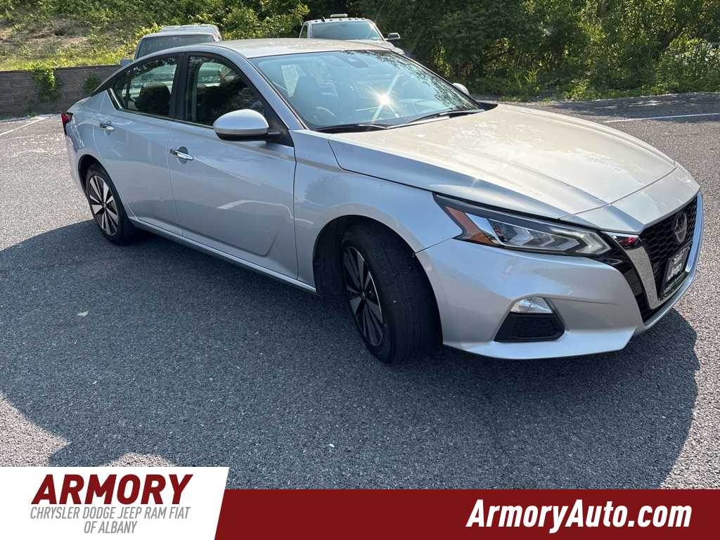 2022 Nissan Altima SV 3