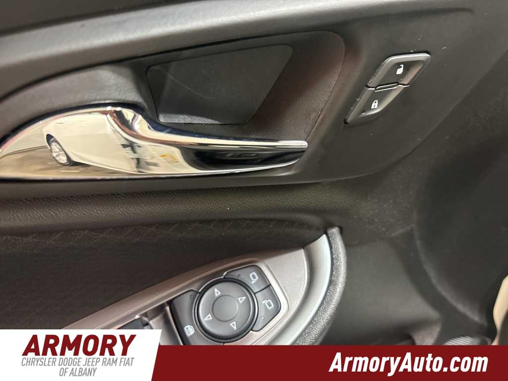 Thumbnail: 2024 Chevrolet Malibu - 10