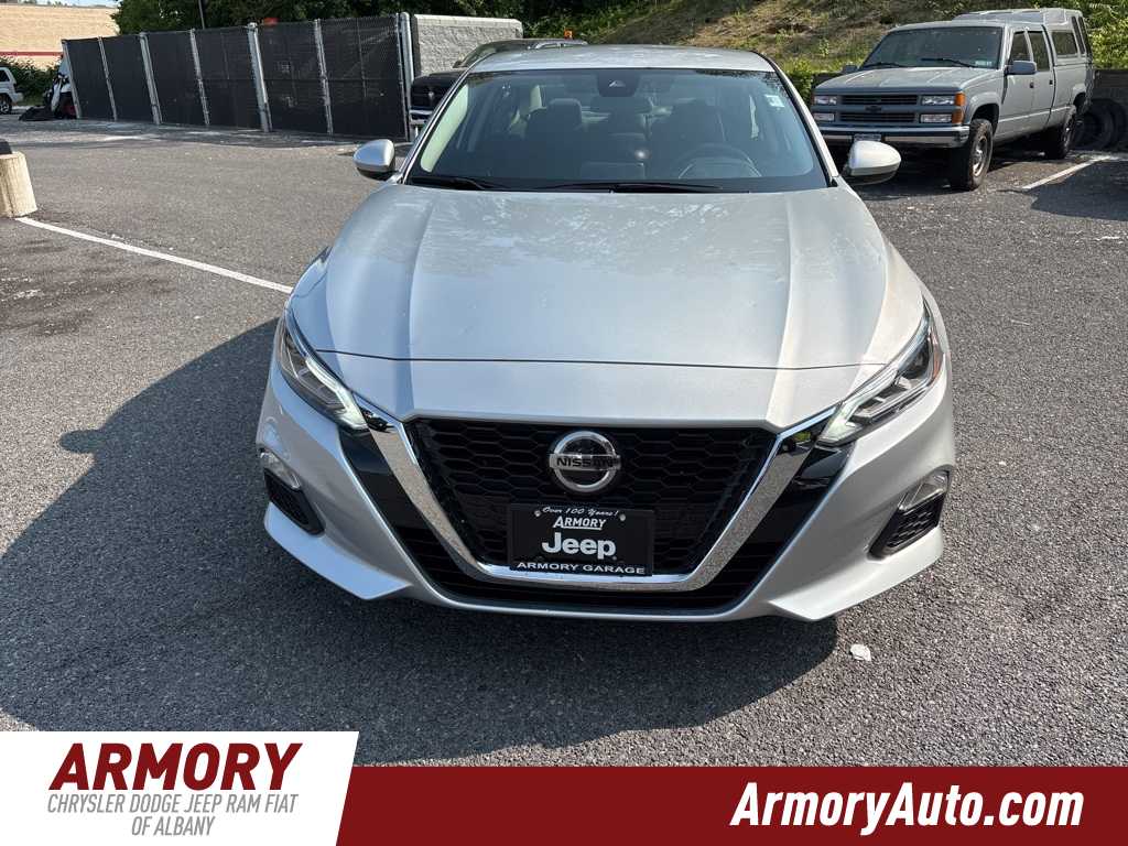2022 Nissan Altima SV 2