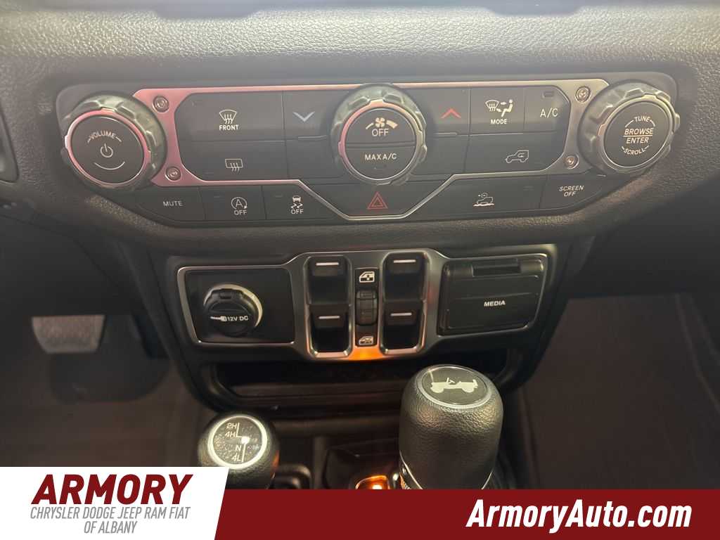 Thumbnail: 2026 Jeep Wrangler - 18