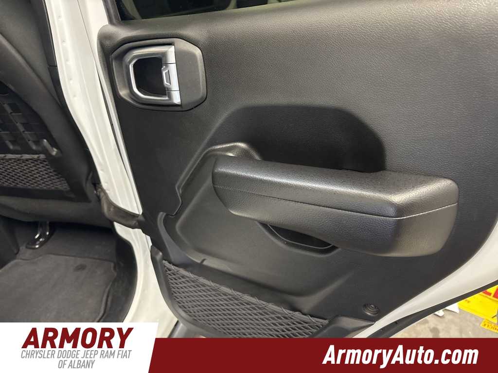 Thumbnail: 2021 Jeep Gladiator - 28