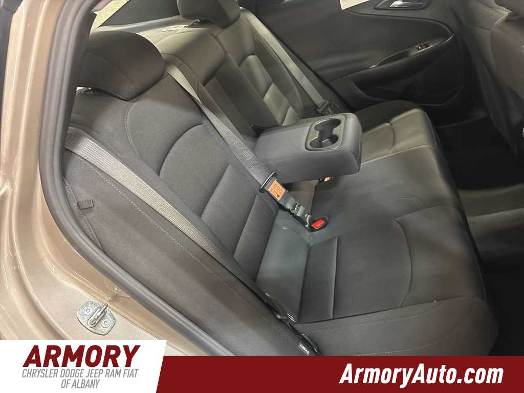 Thumbnail: 2023 Chevrolet Malibu - 31