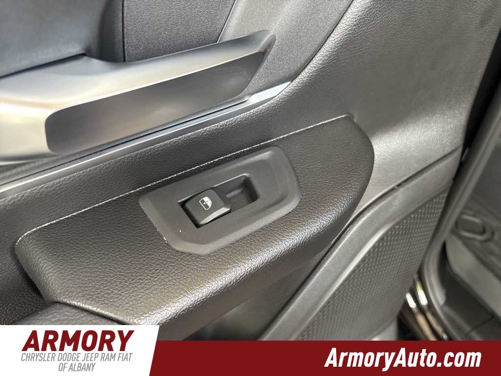 Thumbnail: 2026 RAM 1500 - 26