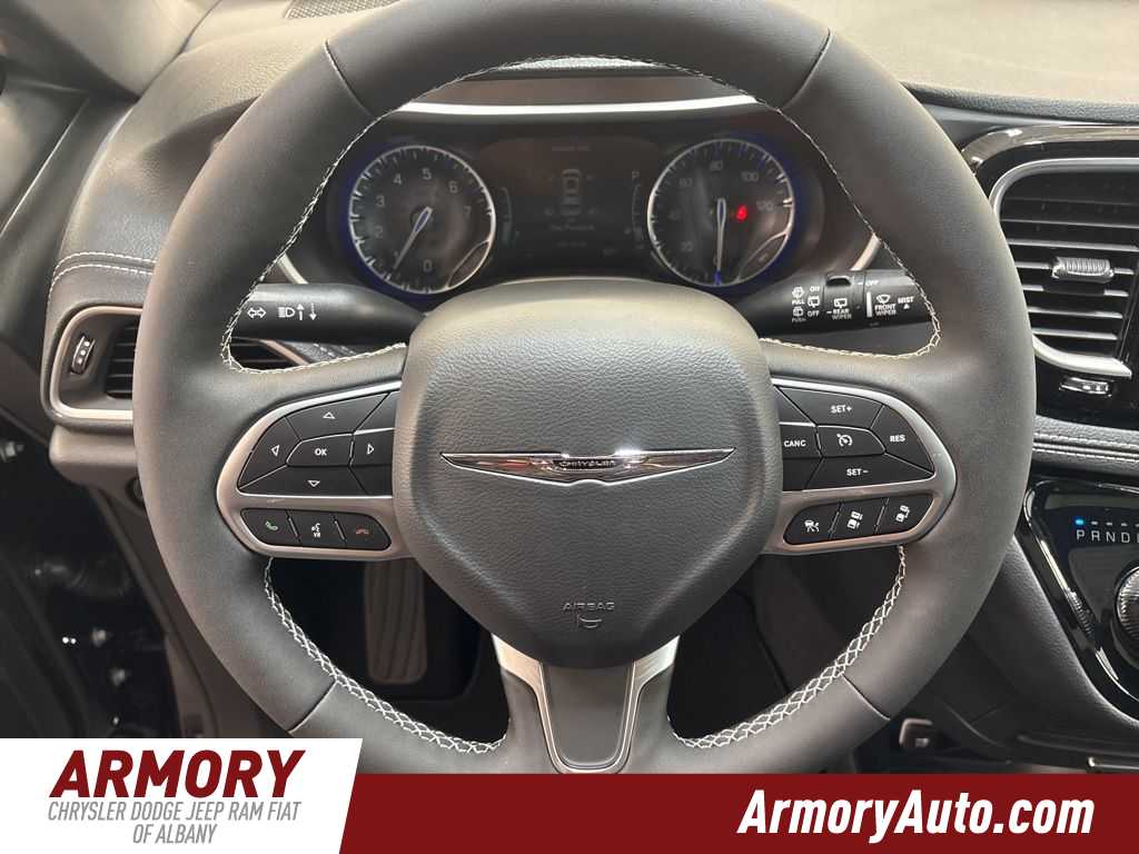 Thumbnail: 2026 Chrysler Pacifica - 12