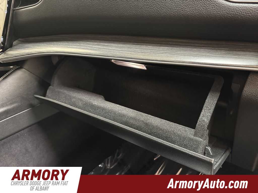 Thumbnail: 2023 Jeep Wagoneer - 49