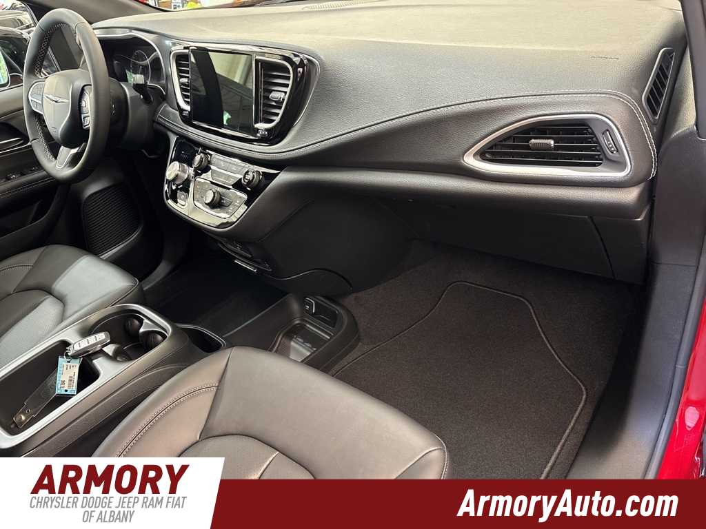 Thumbnail: 2026 Chrysler Pacifica - 42