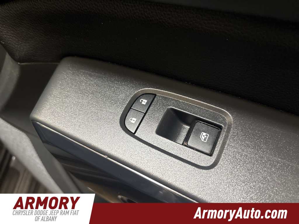 Thumbnail: 2024 Nissan Pathfinder - 39