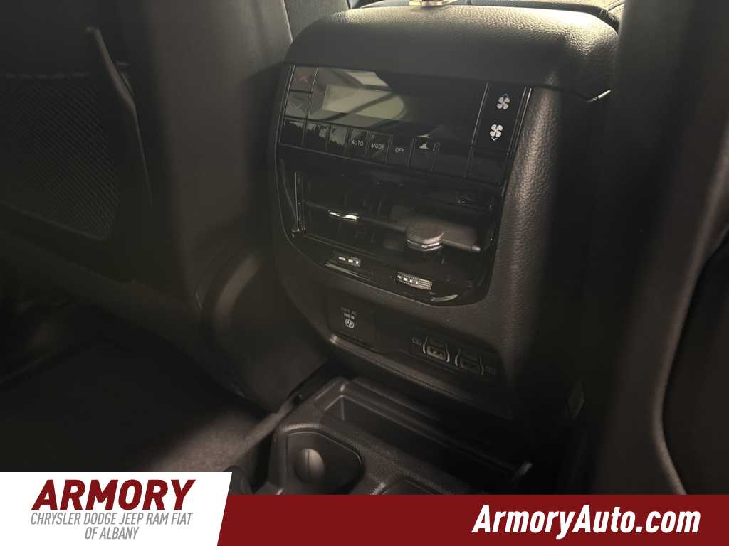 Thumbnail: 2025 Jeep Grand Cherokee L - 34