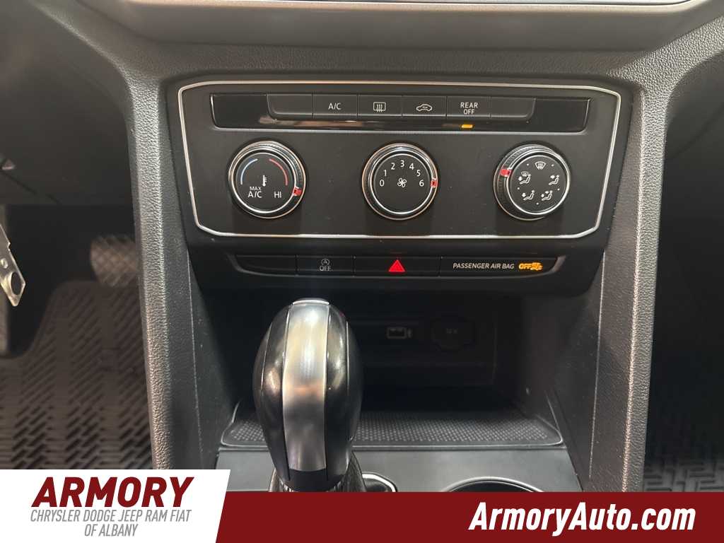 Thumbnail: 2018 Volkswagen Atlas - 17