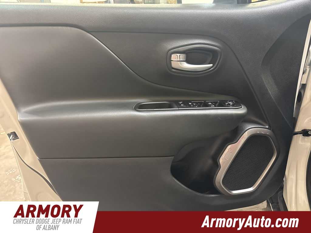 Thumbnail: 2023 Jeep Renegade - 7