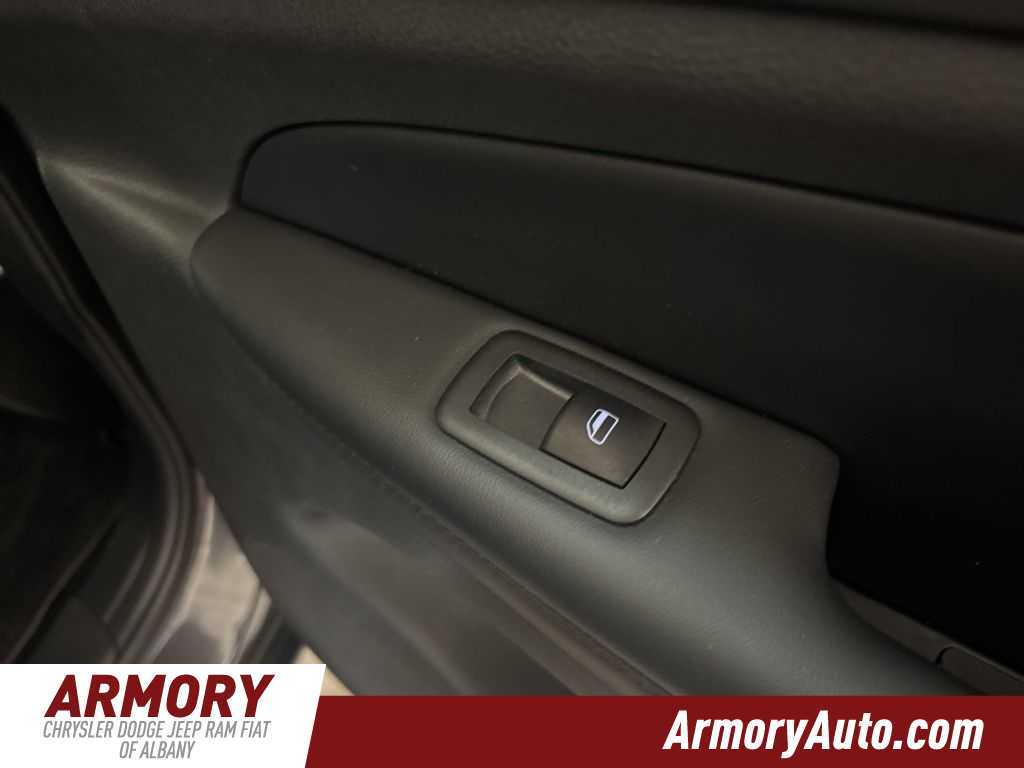 Thumbnail: 2020 Jeep Grand Cherokee - 31