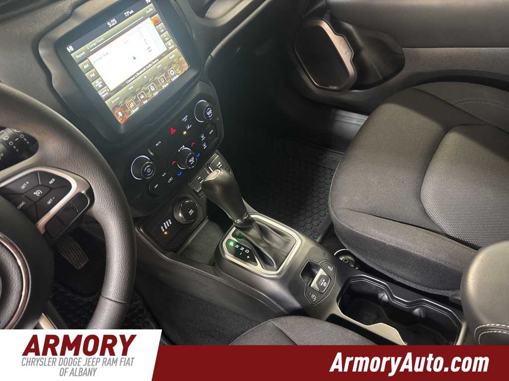 Thumbnail: 2023 Jeep Renegade - 15