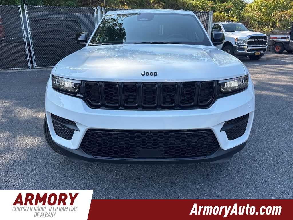 Thumbnail: 2025 Jeep Grand Cherokee - 2