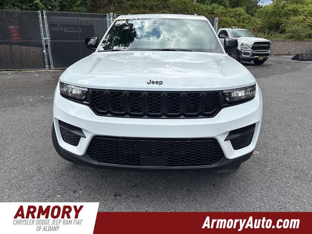 New 2025 Jeep Grand Cherokee Altitude X SUV
