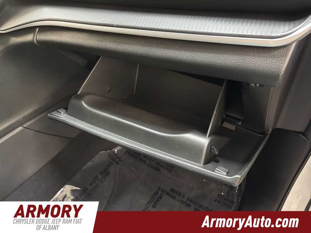 Thumbnail: 2025 Jeep Grand Cherokee - 43