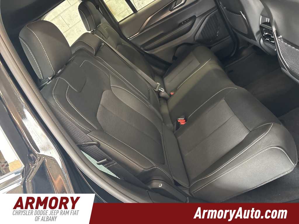 Thumbnail: 2025 Jeep Grand Cherokee - 26