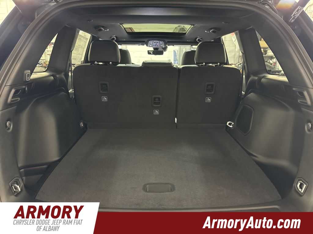 Thumbnail: 2026 Jeep Grand Cherokee - 27