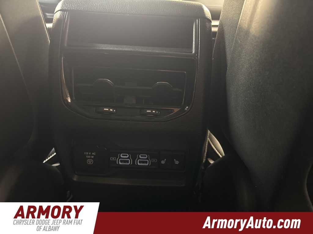 Thumbnail: 2023 Jeep Grand Cherokee - 36