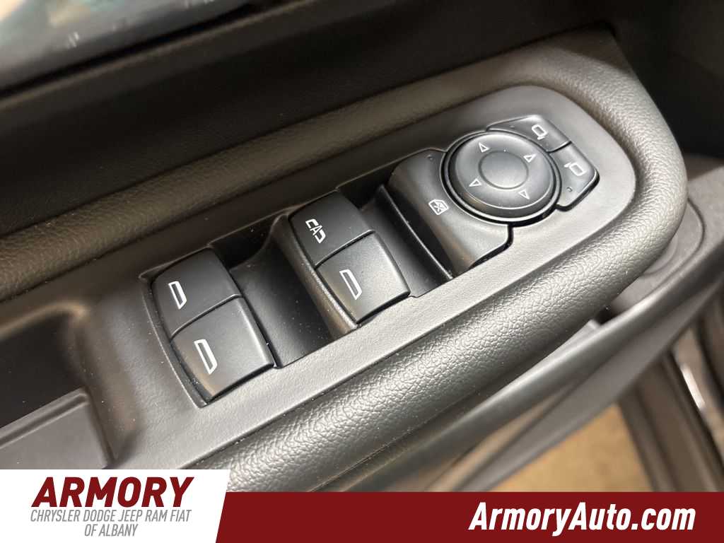 Thumbnail: 2024 GMC Terrain - 9