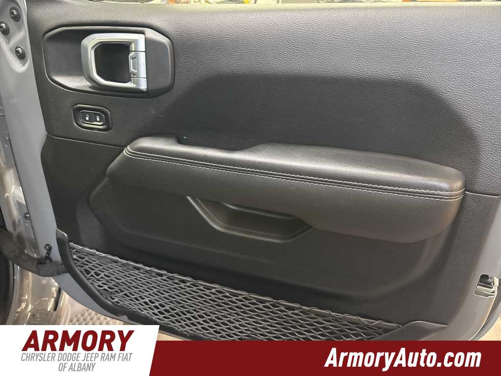 Thumbnail: 2022 Jeep Wrangler - 39