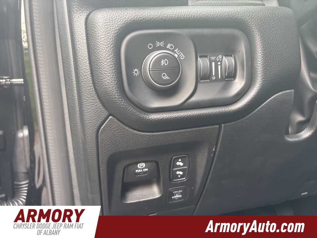 Thumbnail: 2026 RAM 1500 - 10