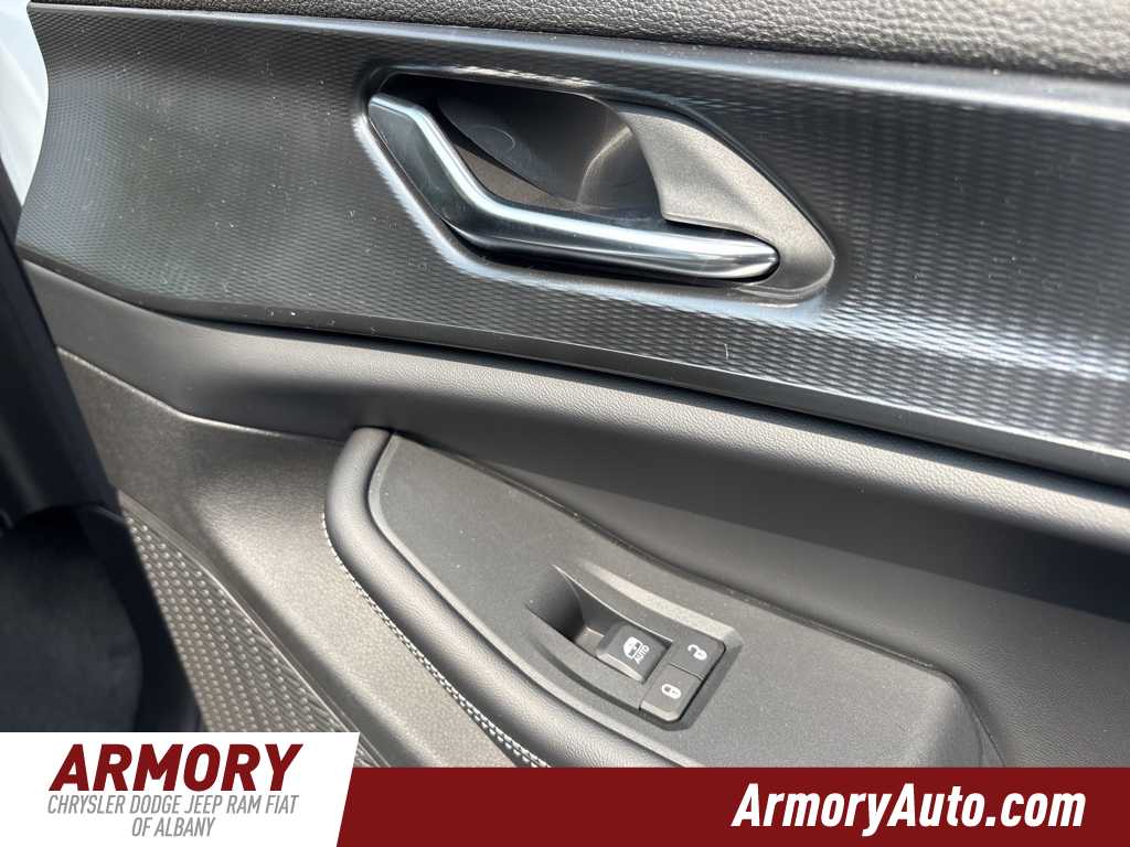 Thumbnail: 2025 Jeep Grand Cherokee L - 32