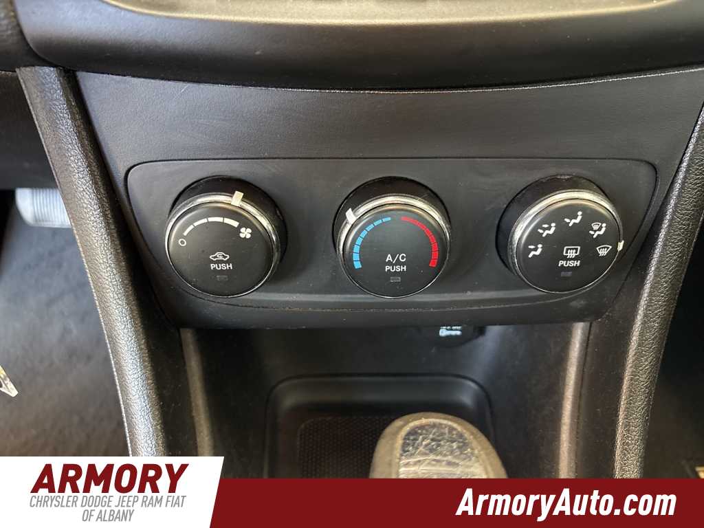 Thumbnail: 2013 Dodge Avenger - 20