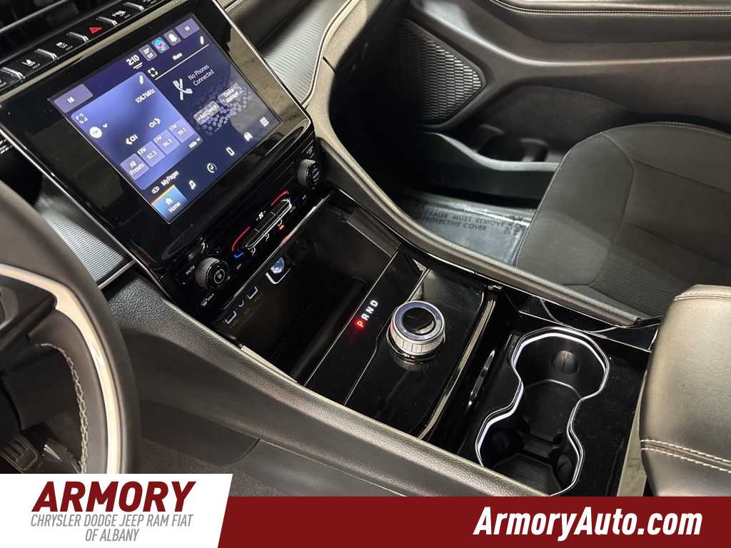 Thumbnail: 2023 Jeep Grand Cherokee L - 15