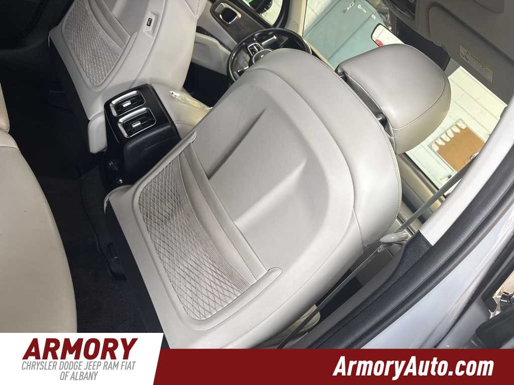 Thumbnail: 2022 Kia Sorento - 42