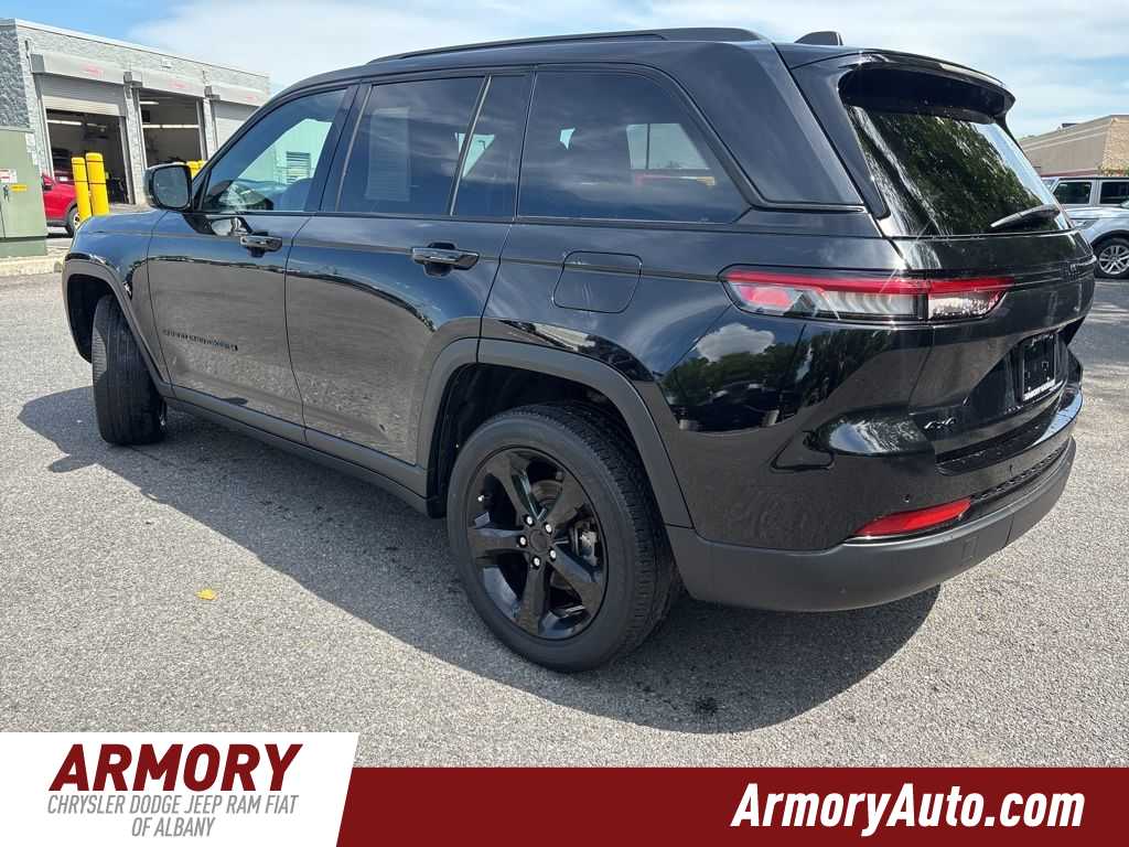 Thumbnail: 2023 Jeep Grand Cherokee - 5