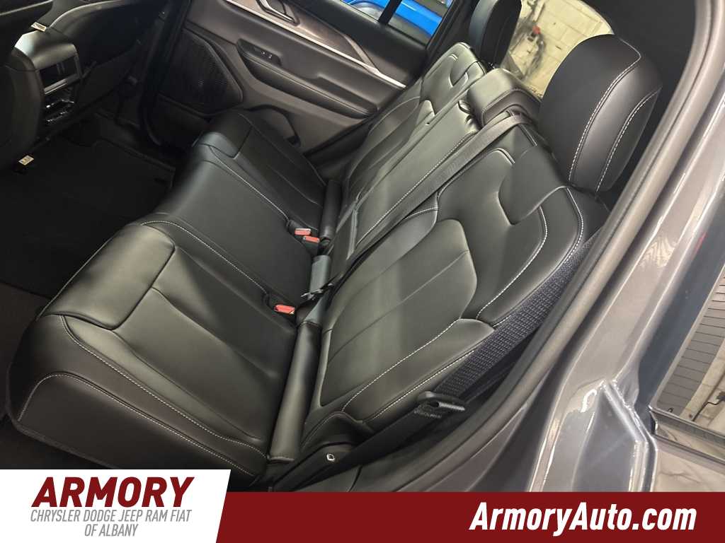 Thumbnail: 2025 Jeep Grand Cherokee - 25