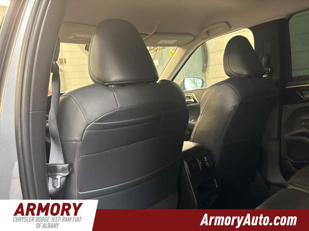 Thumbnail: 2022 Mitsubishi Outlander - 29