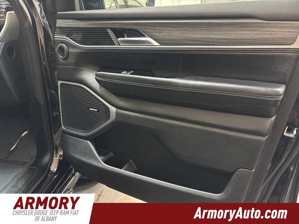 Thumbnail: 2023 Jeep Wagoneer - 44