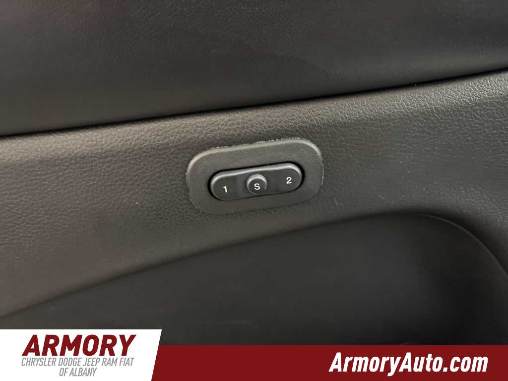 Thumbnail: 2020 Jeep Grand Cherokee - 9