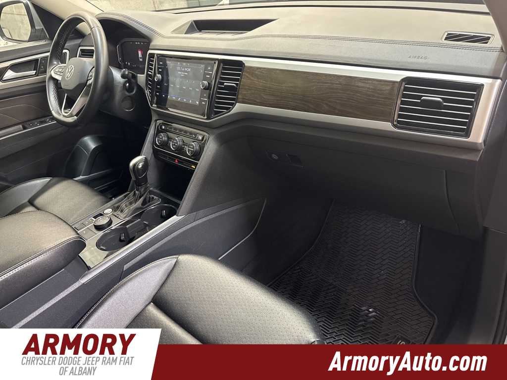 Thumbnail: 2022 Volkswagen Atlas - 44