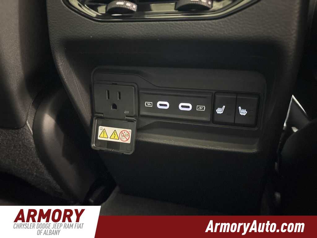 Thumbnail: 2026 Jeep Grand Cherokee - 34