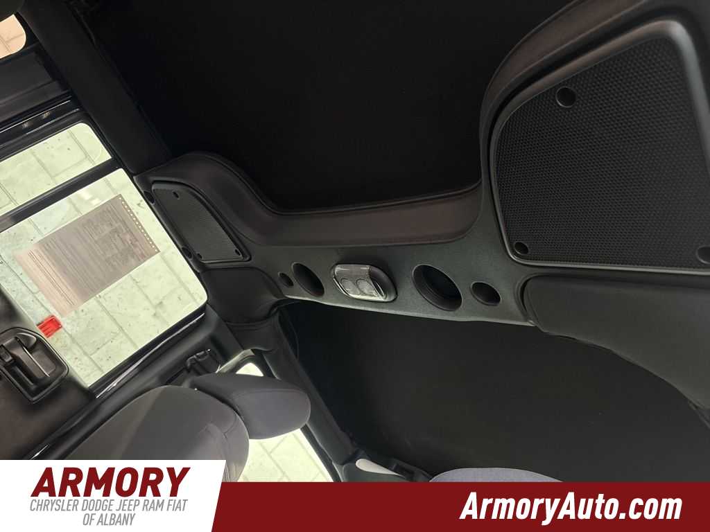 Thumbnail: 2018 Jeep Wrangler - 30