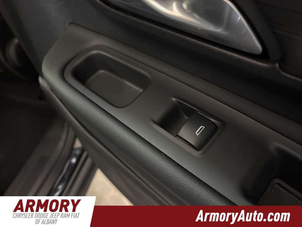 Thumbnail: 2024 GMC Terrain - 35