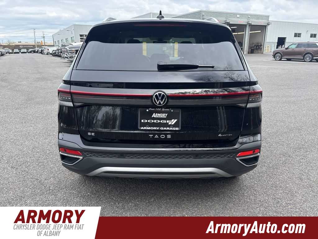 Thumbnail: 2025 Volkswagen Taos - 5