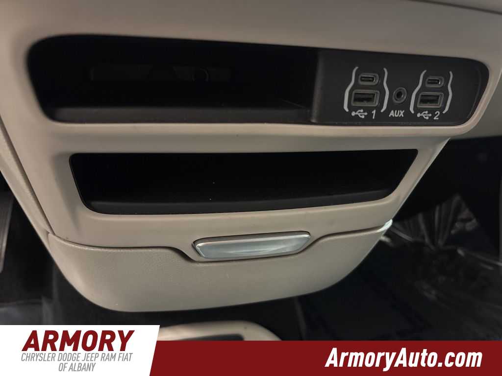 Thumbnail: 2024 Chrysler Pacifica - 21