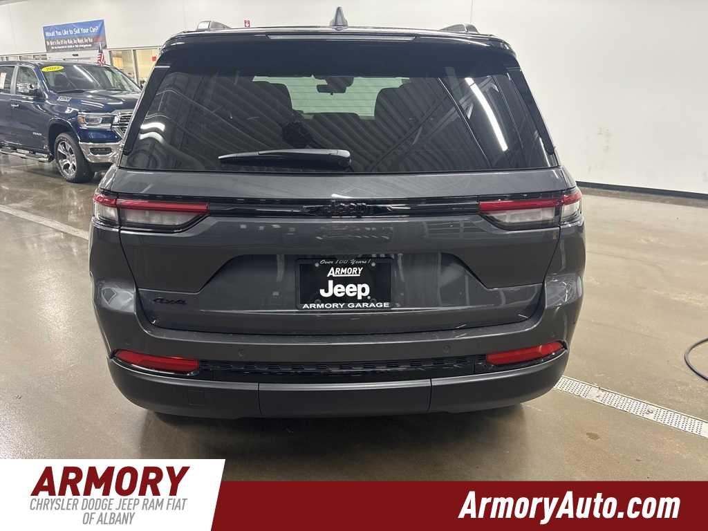 Thumbnail: 2025 Jeep Grand Cherokee - 5