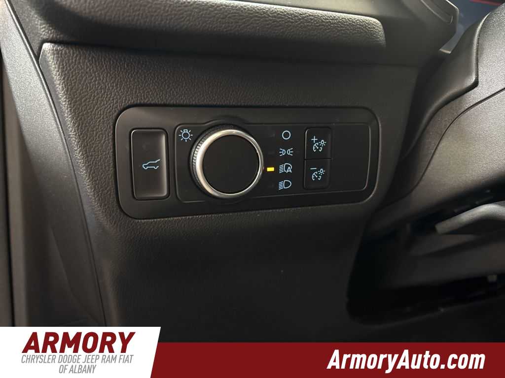 Thumbnail: 2024 Ford Escape - 10