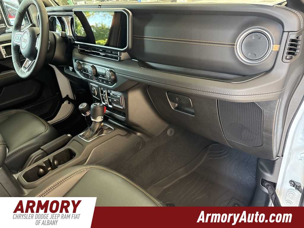 Thumbnail: 2025 Jeep Wrangler - 35