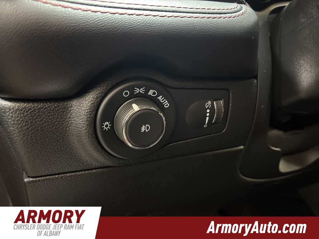 Thumbnail: 2022 Dodge Durango - 10