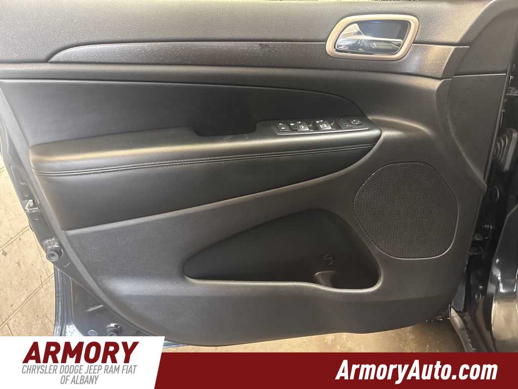 Thumbnail: 2016 Jeep Grand Cherokee - 7