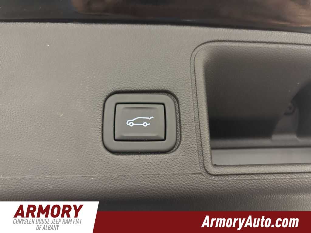 Thumbnail: 2024 GMC Terrain - 33