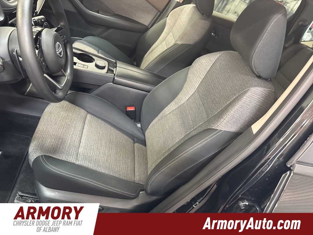 Thumbnail: 2022 Nissan Rogue - 10