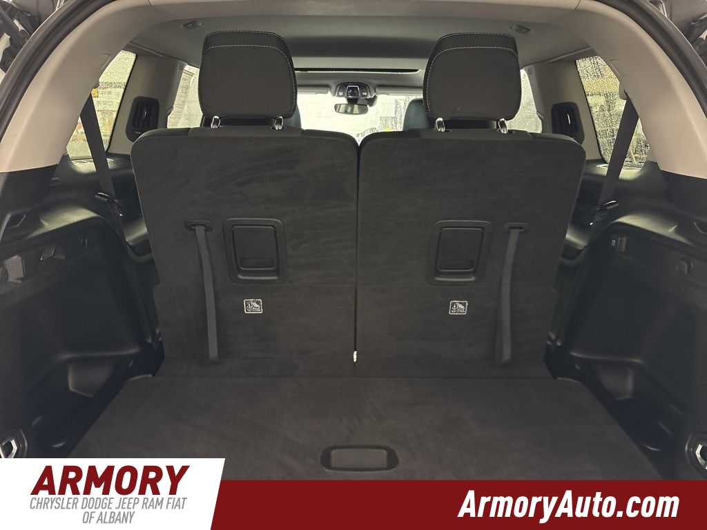 Thumbnail: 2023 Jeep Grand Cherokee L - 29