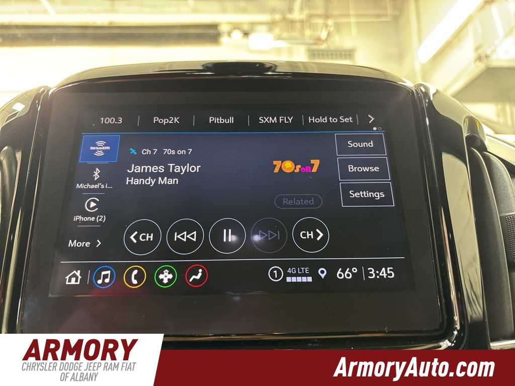 Thumbnail: 2022 Chevrolet Traverse - 19