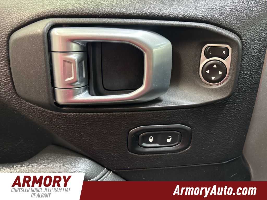 Thumbnail: 2019 Jeep Wrangler - 8